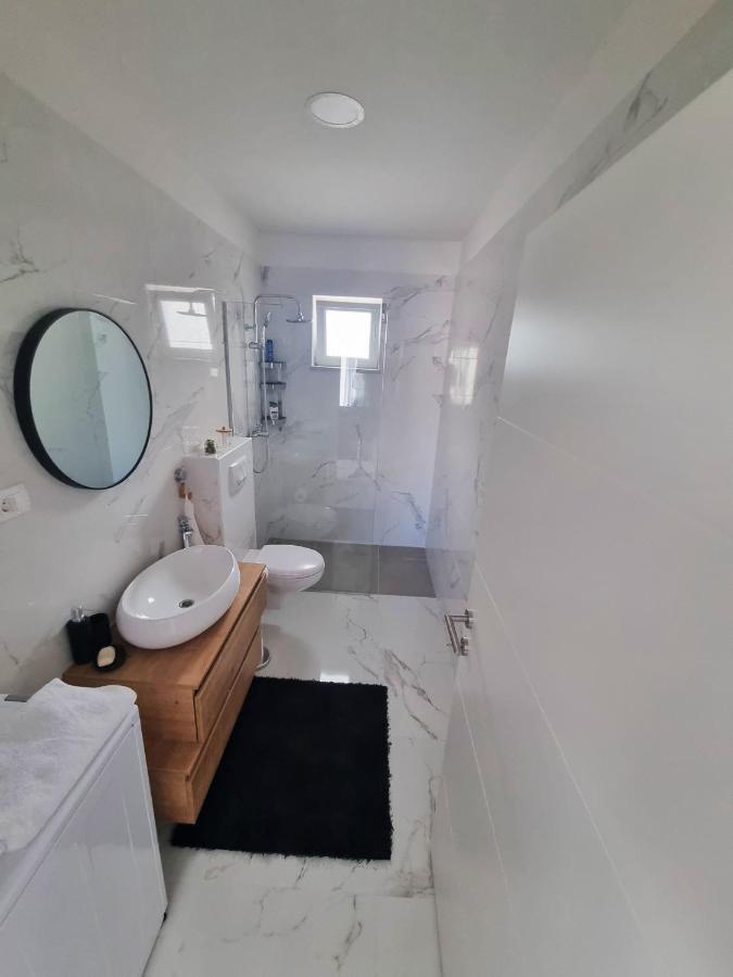 Beach House Oasis Villa Livak Kaštela Esterno foto