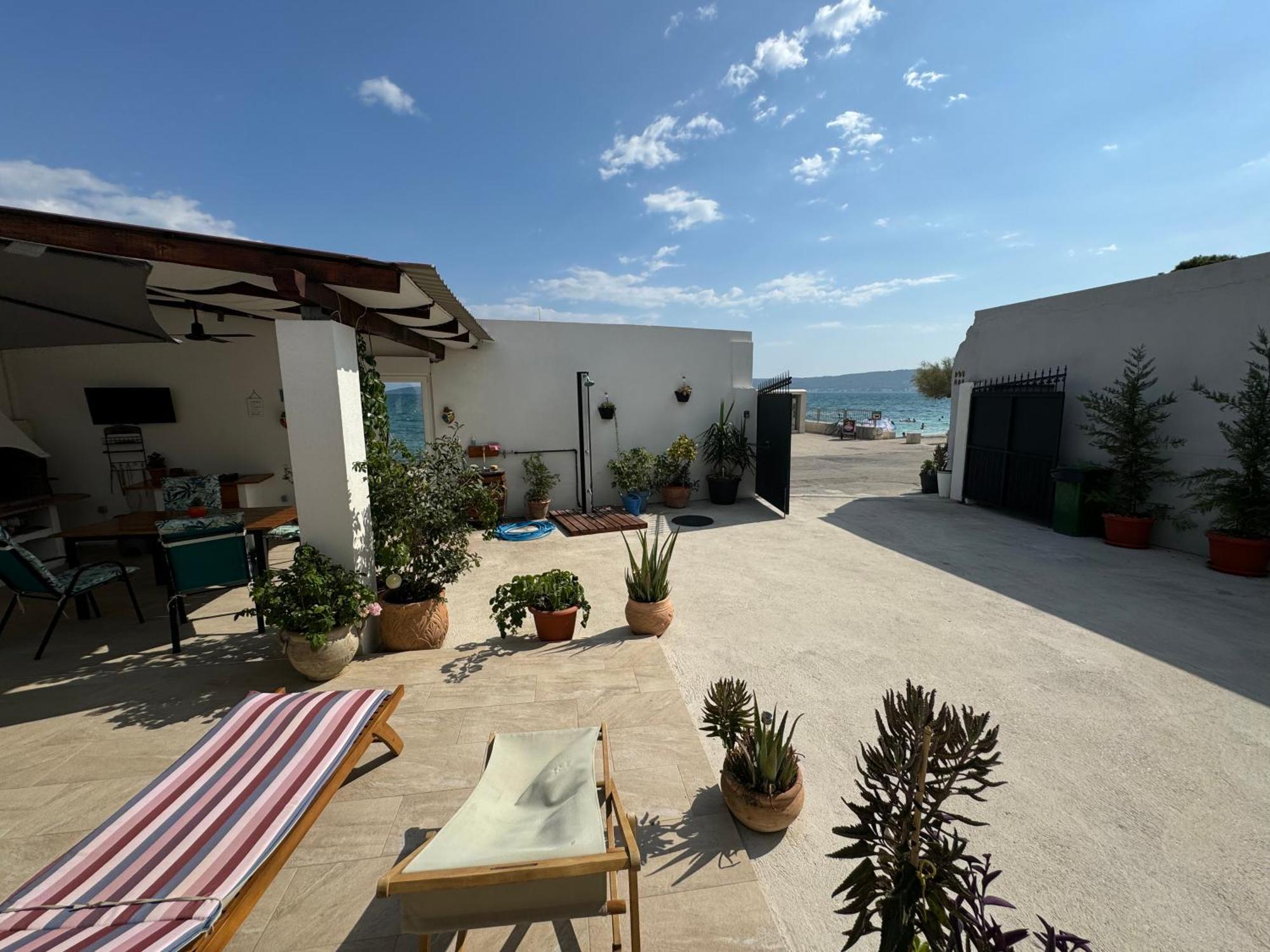 Beach House Oasis Villa Livak Kaštela Esterno foto
